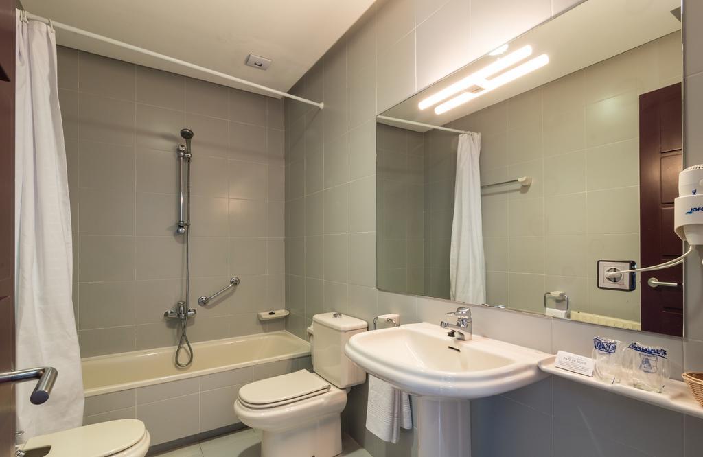 Pazo De Sedor Guest House Arzua Luaran gambar