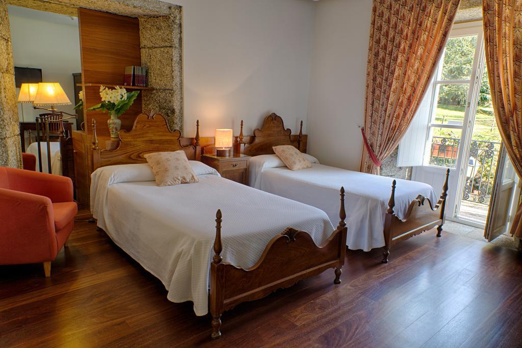Pazo De Sedor Guest House Arzua Luaran gambar